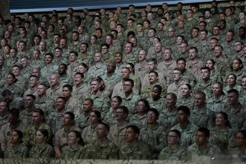 🇺🇸🇮🇷 相互矛盾的报道：《纽约时报》称美军已从中东基地撤离，中央司令部