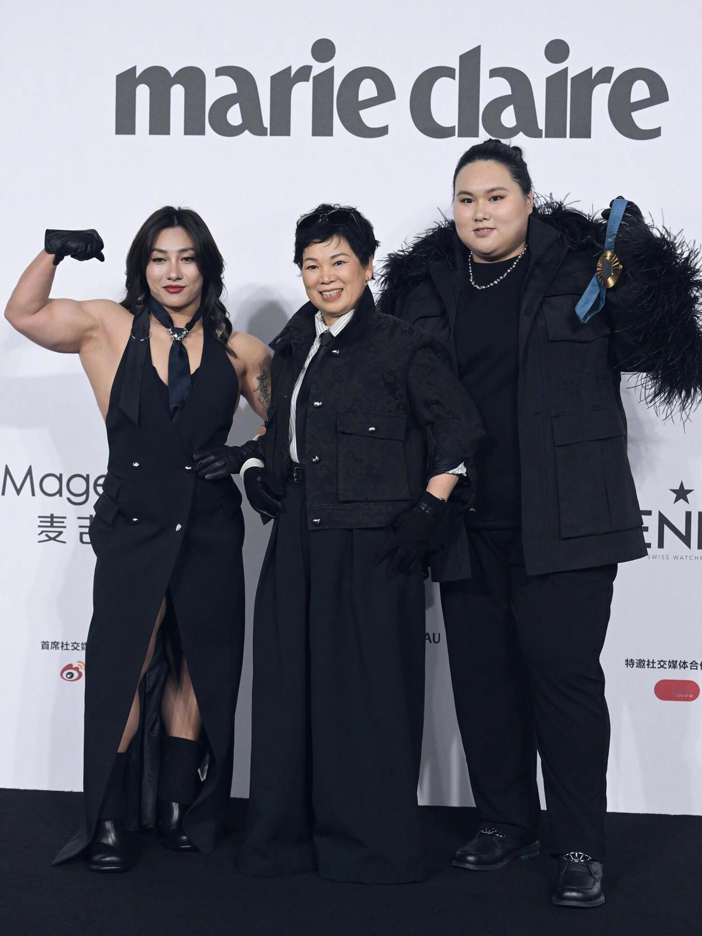 倪夏莲亮相嘉人红毯 女性力量美的体现！李雯雯倪夏莲卞瑞英合体。乒乓球运动员倪夏莲