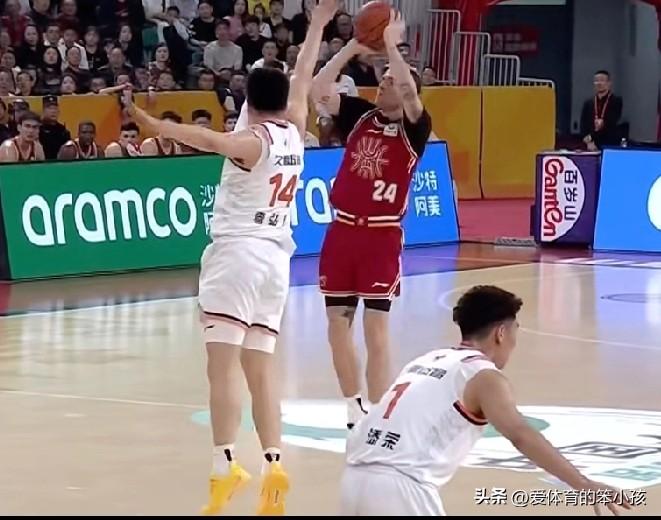 不知大家是否注意到了一个比较有意思的现象，那就是近期在CBA联赛当中战绩不俗的三