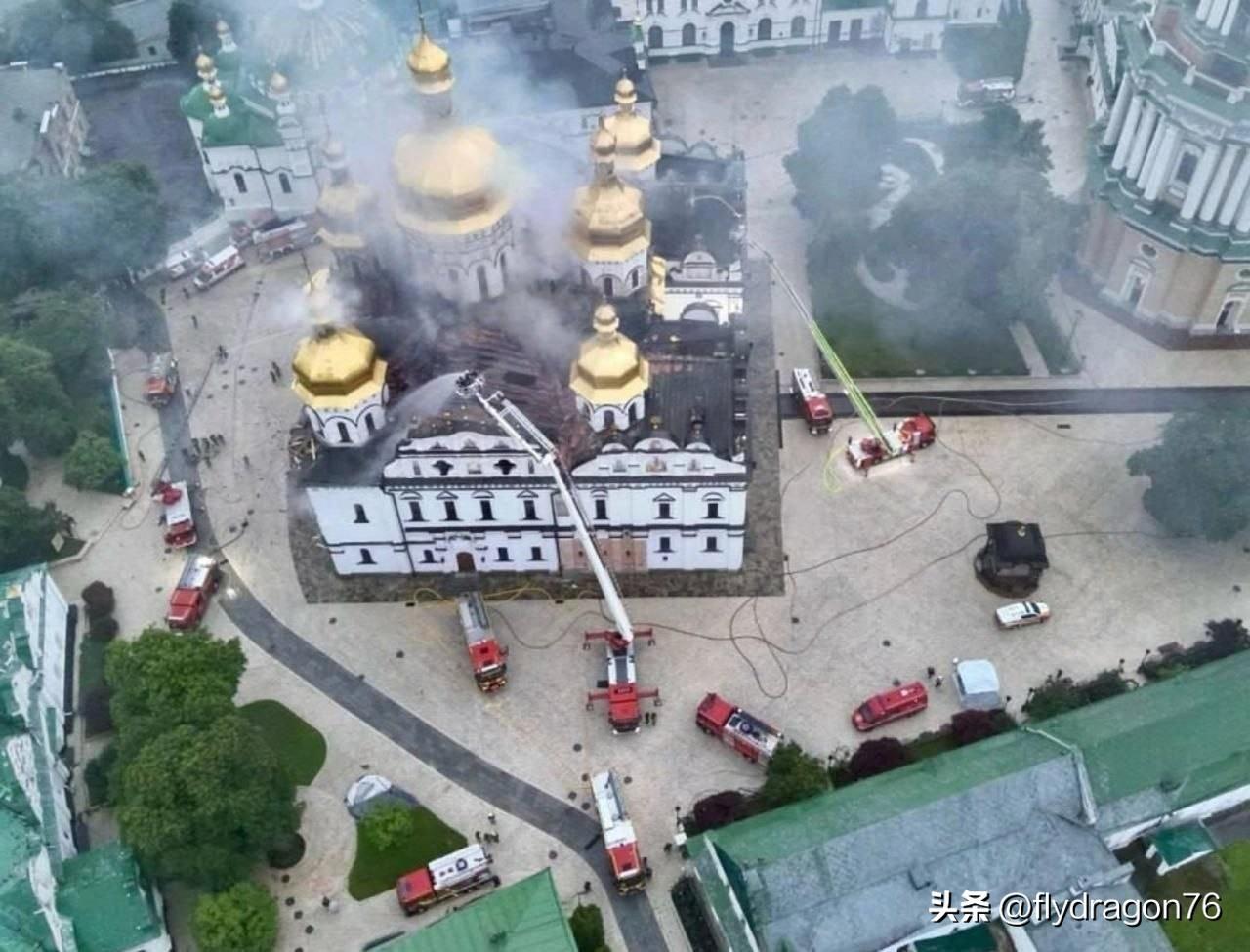 🇺🇦 🇷🇺 正如预料的那样，乌克兰媒体和西方媒体正将佩乔尔斯克修道院（P