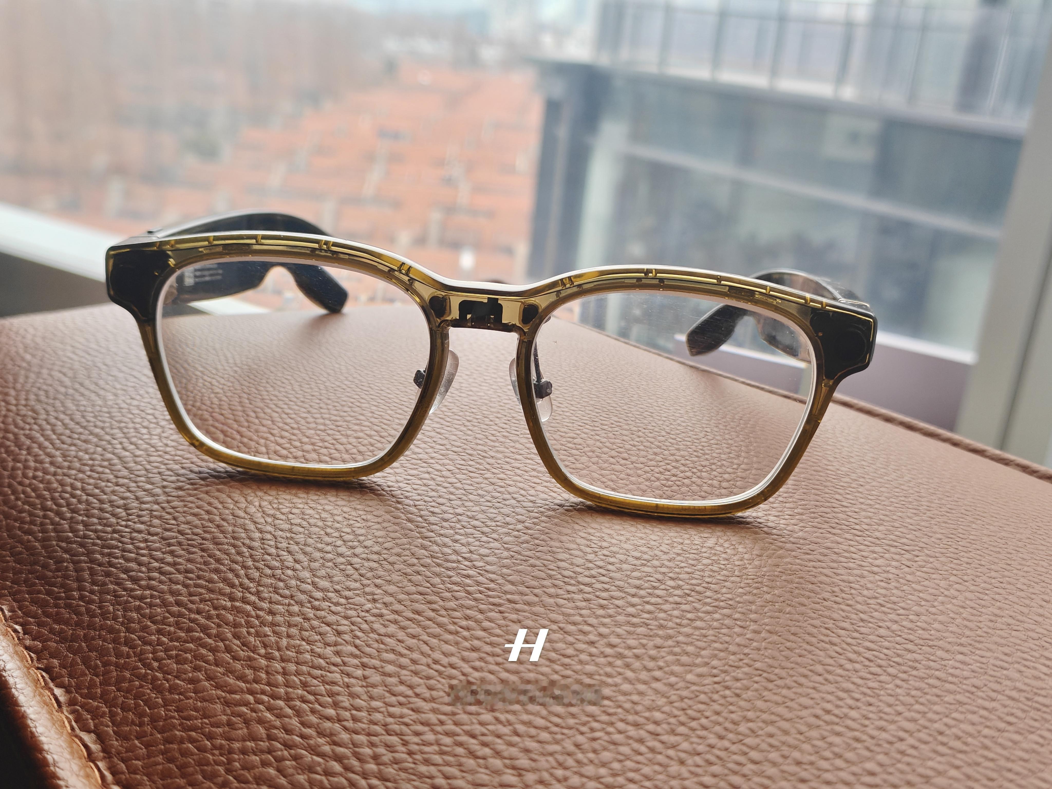 个人80%的使用场景里，Ai眼镜代替了「眼镜+Freeclips」不过音质还是F