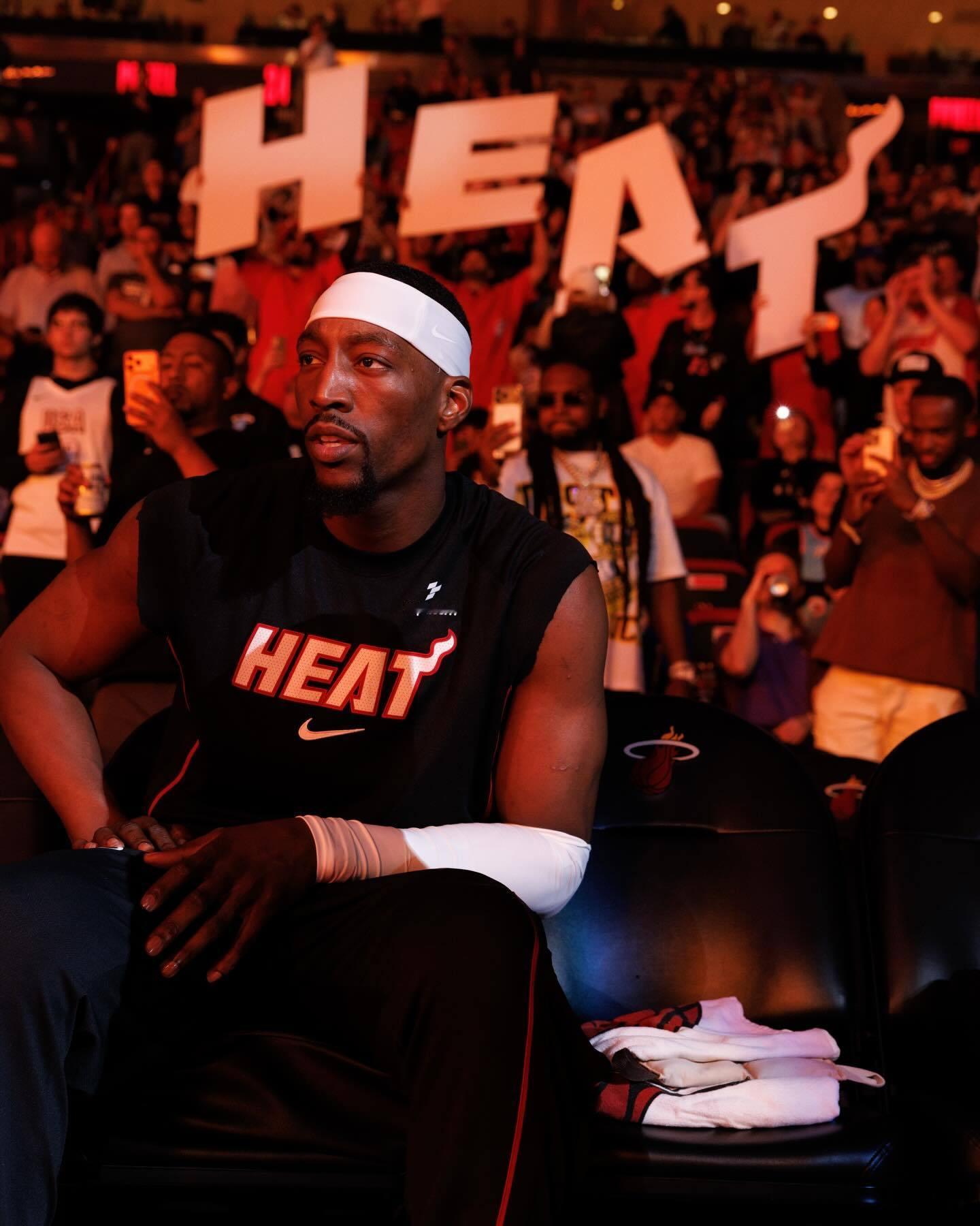 阿德巴约最近4场比赛的数据：均得到 11.8 分，投篮命中率为 37.5%（48