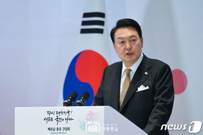 【韩国总统尹锡悦称将努力为韩国创造出口并与越南紧密合作】

韩国总统尹锡悦22日
