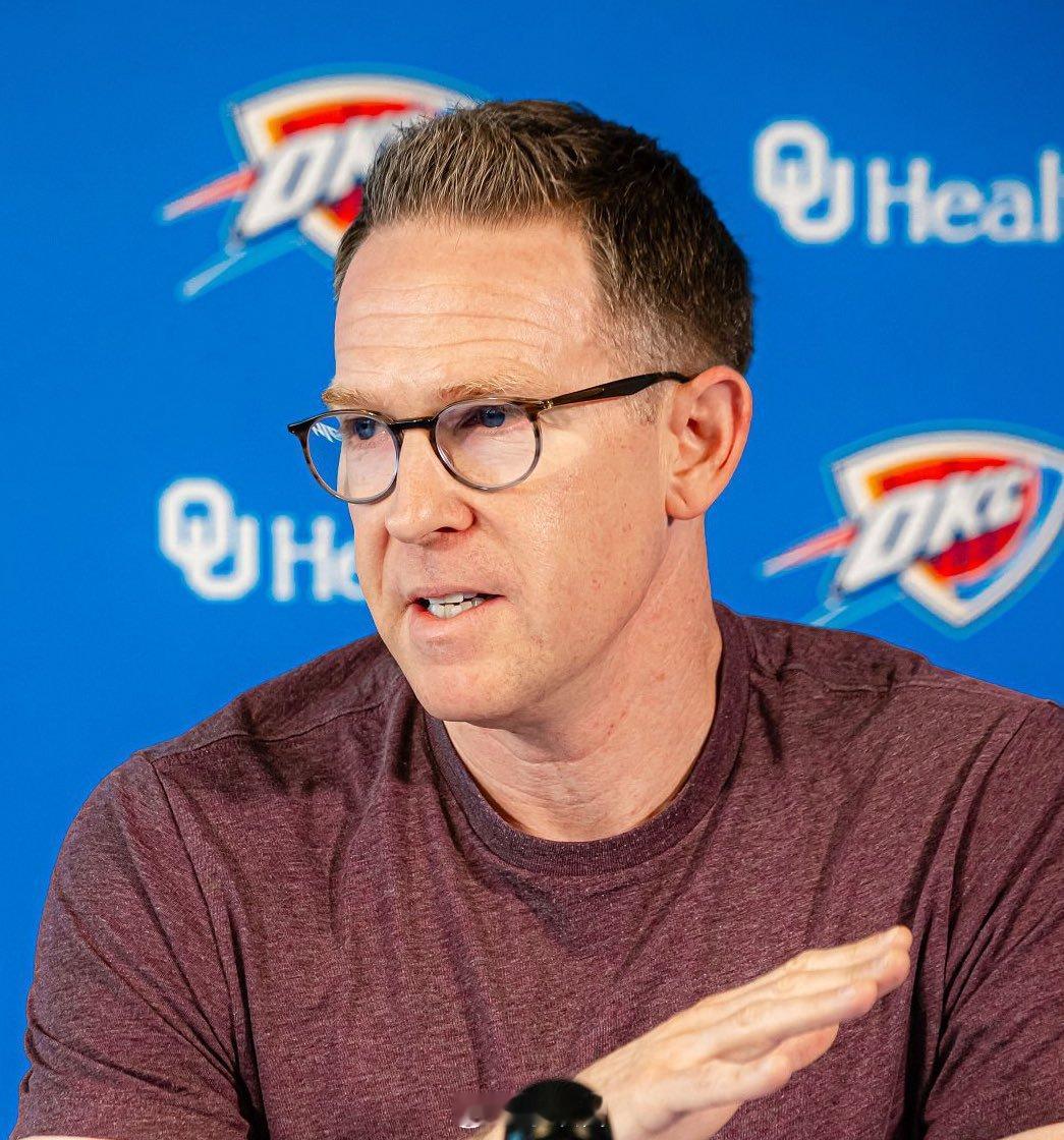 雷霆过去四场1-3，文霍斯特报道，他们计划通过交易补强中锋位置。 