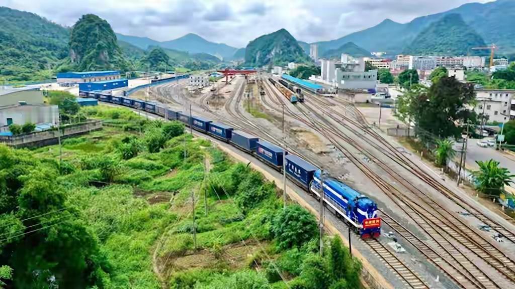 重磅！“头等优先”喊破喉咙，越南三条铁路全给中国，这次真不一样！
 
越方把“对