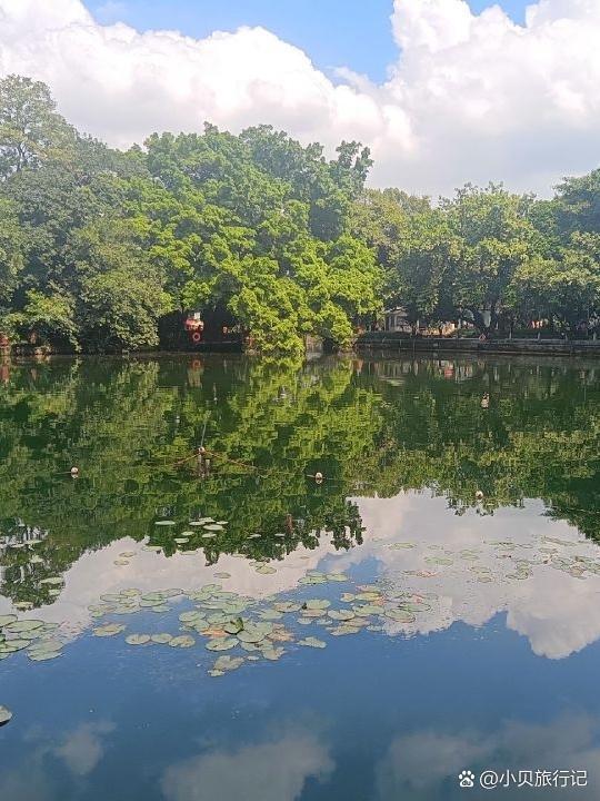 春日漫游指南｜玉翠湖环湖轻徒步

周末发现了一处城市里的宝藏运动地！🌿人少景美