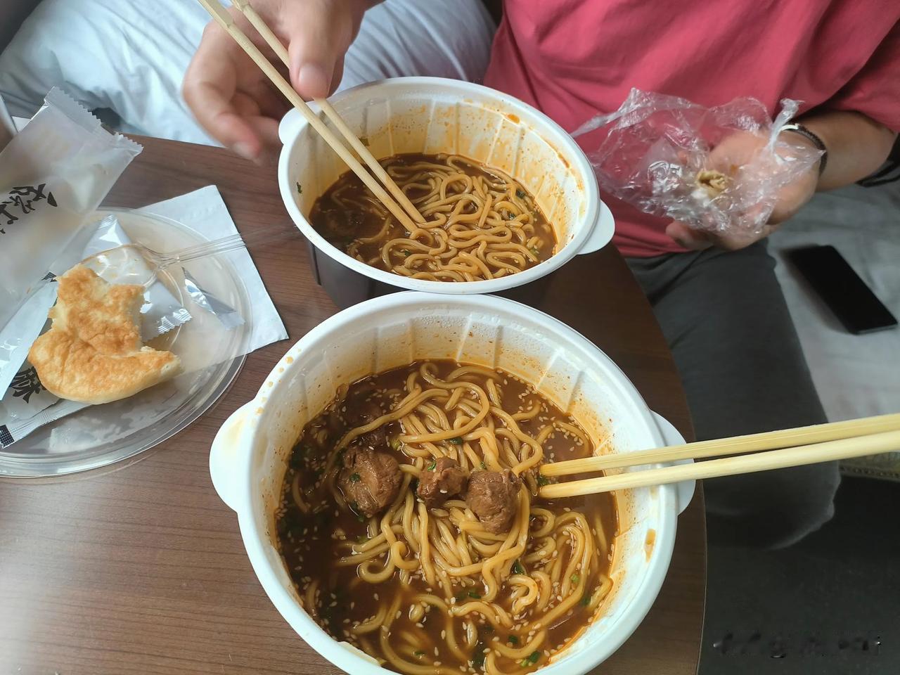 动车盒饭价格几何
作者：祥瑞传奇
盒饭价格 
火车盒饭 
4月10日乘D89次去