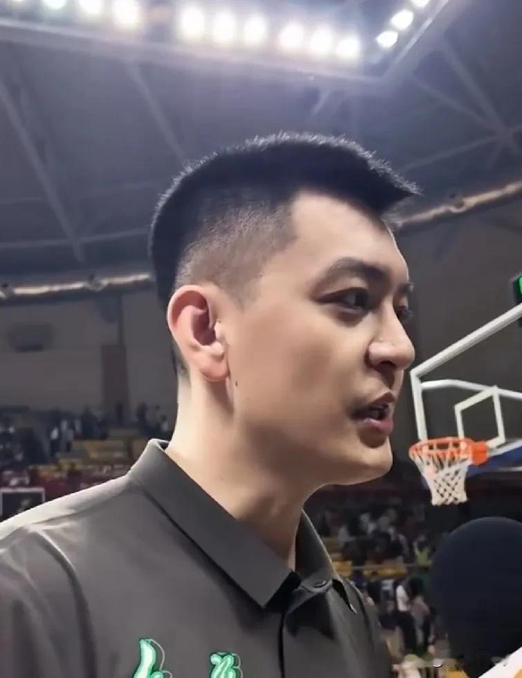 辽宁男篮在今晚进行的一场热身赛中85-79击败北控男篮，本场比赛双方尽遣主力出战