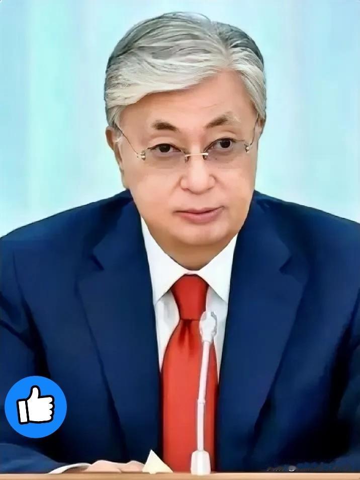 托卡耶夫的高明平衡术
 
哈萨克斯坦总统托卡耶夫访日，与日方签署14份合作协议，