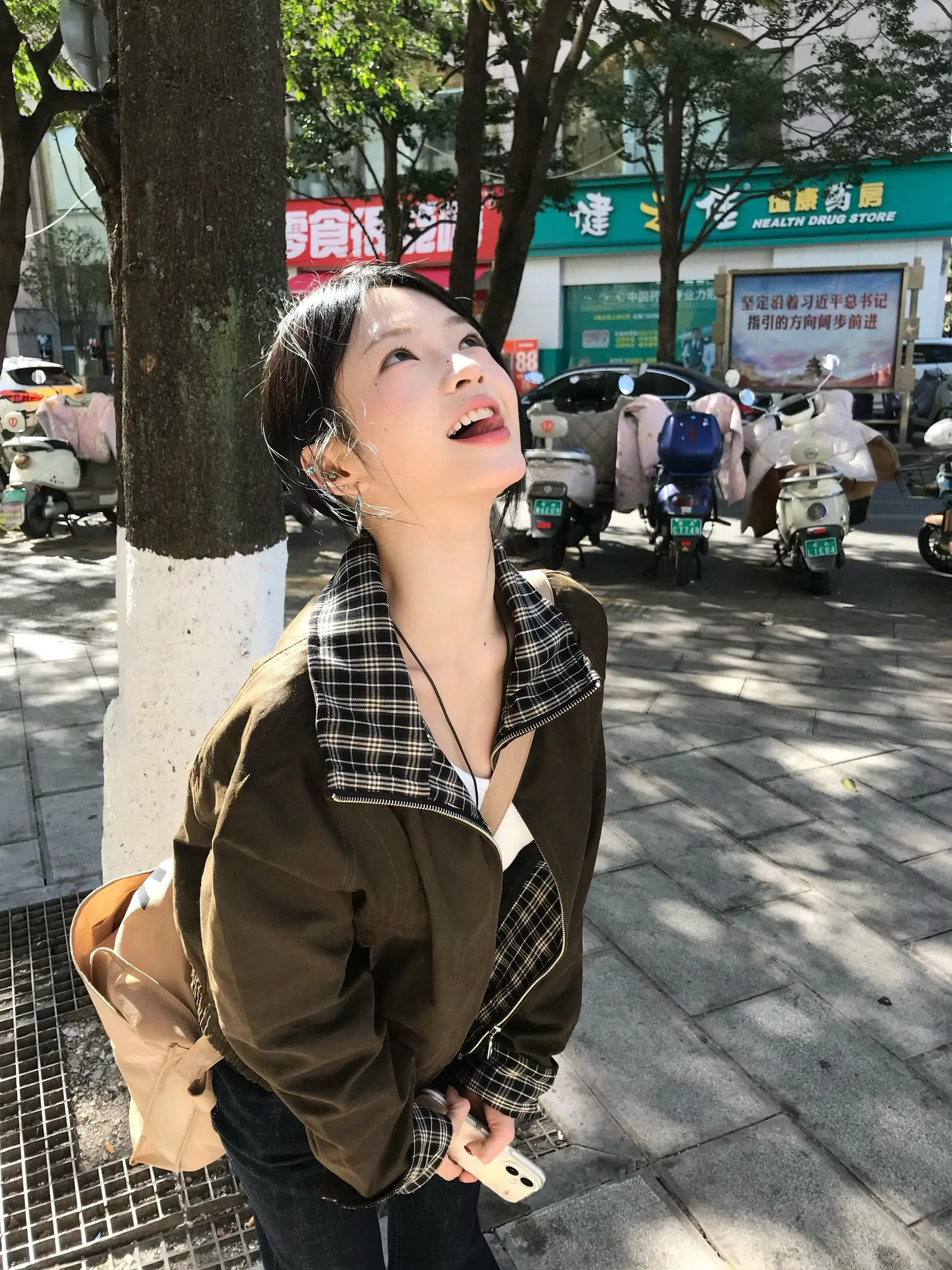 快乐要像暴雨一样侵湿我的衣襟