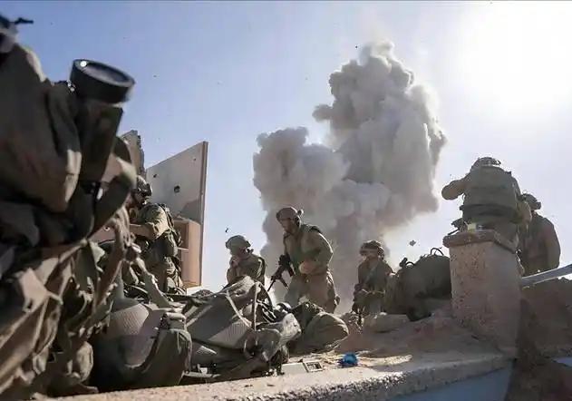 别一看“总决战”仨字就觉得要真刀真枪开干了。特朗普这波言行，还是极限施压、军事威