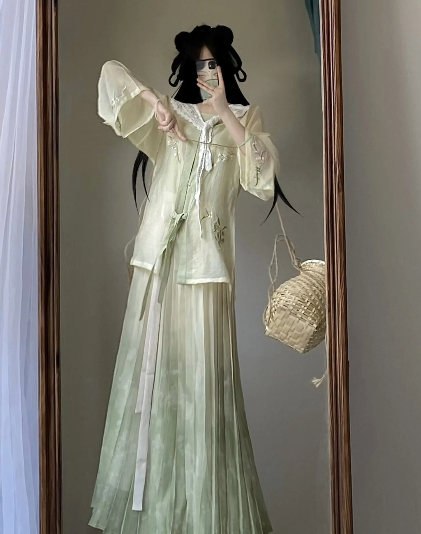 “本姑娘会不会法术与你何干”