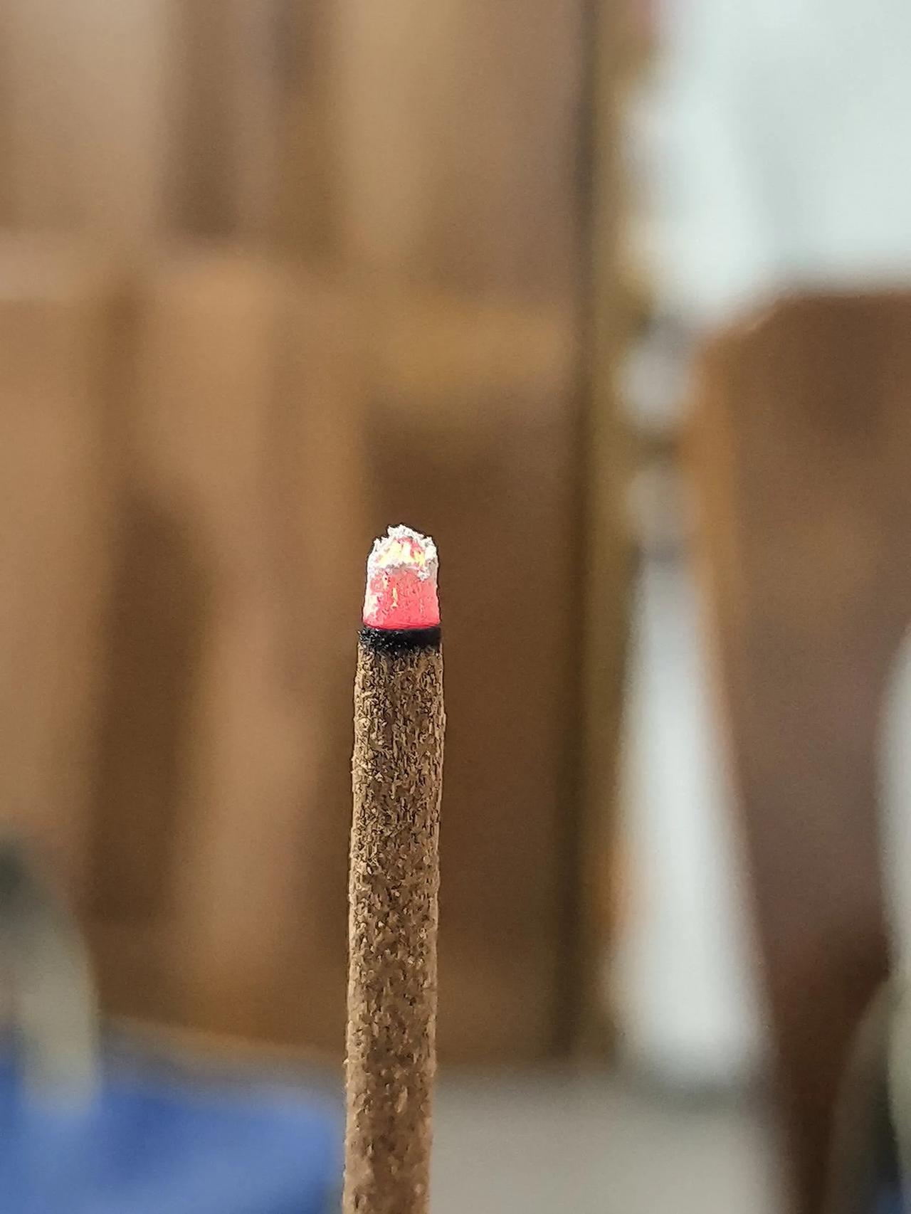 如果这个员工请假说回家了，这次事故还真能算工伤。#员工午休外出遇车祸申请工伤被驳