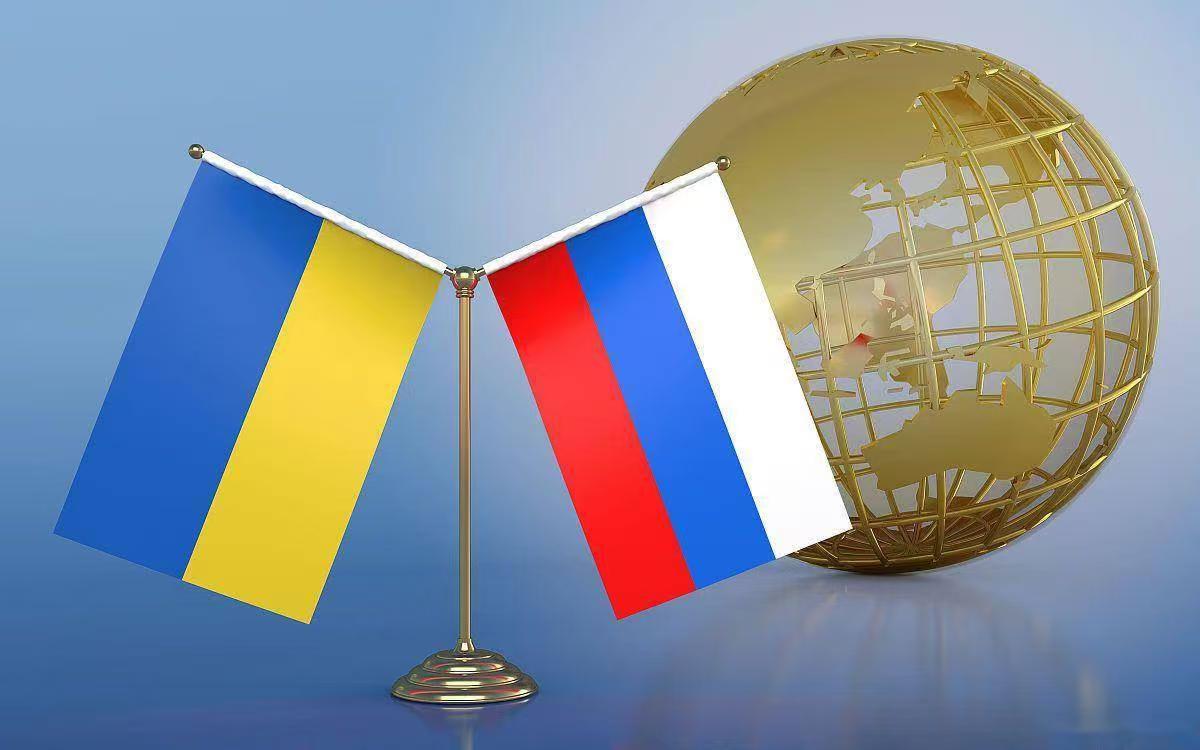 乌克兰为什么不靠向俄罗斯？那样不是也能保障安全吗？说白了，乌克兰如果真投靠俄罗斯