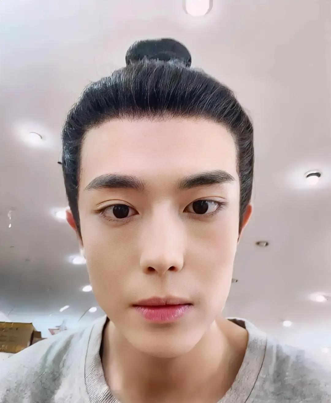 演员王星在泰国与缅甸交界地带神秘失踪的事件，其实早已暗藏玄机，以下四个细节悄然揭