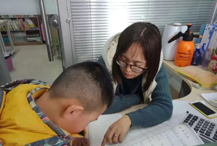 教培和补课为什么会存在?
因为有学生的需求！
1.不是每个学生都是全能，每科成绩
