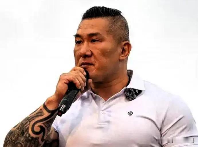 台湾馆长宣布退出大陆直播带货 因网络争议和绿营抹黑 政治路和赚钱路难以并行
台湾