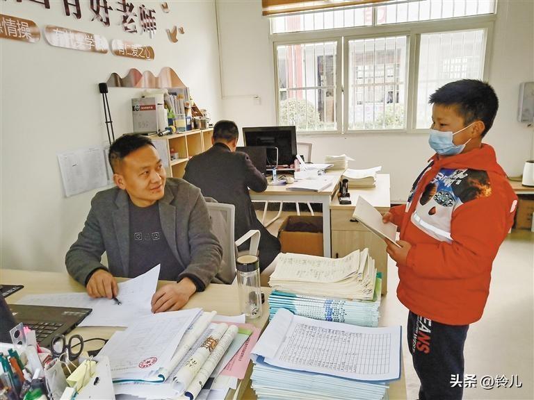 作业可以不完成之后，家长并不轻松。
开学后教师大会说：作业不做硬性要求，实在完不