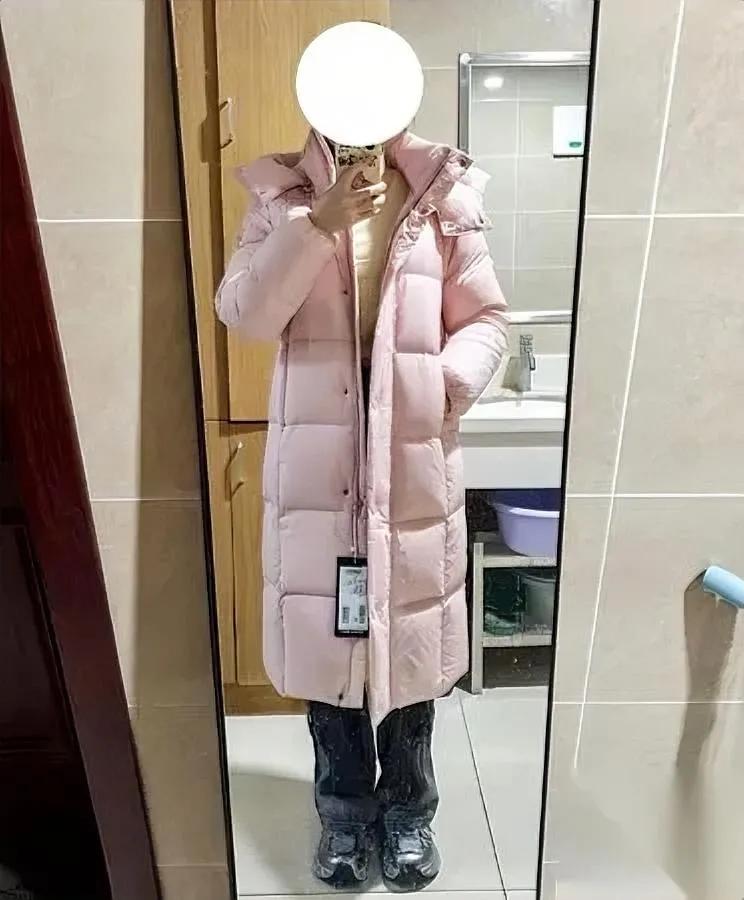 婆婆又晒姑姑买的童装

凑近看标却不是波司登

老公笑我不识货：这是旗下品牌！我