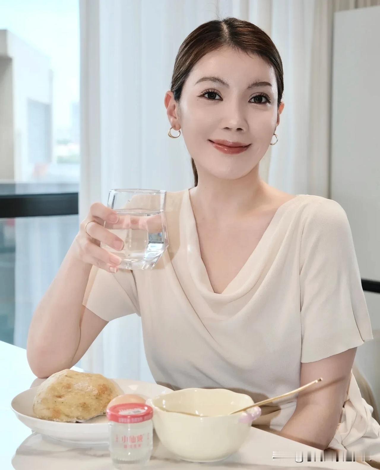 你想想，睡了一整夜，身体其实是在