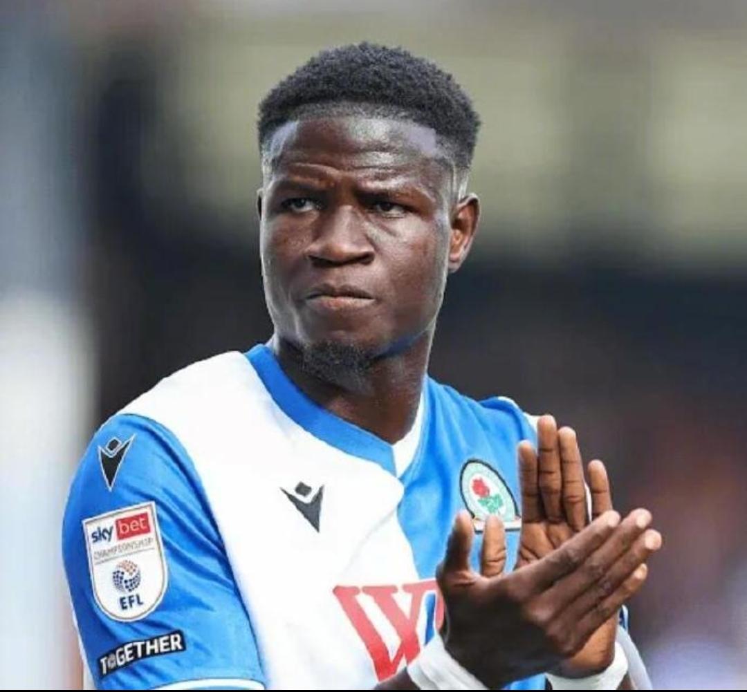 记者：上海申花外援引进大手笔呀！
超过1600万人民币引进英冠级前锋！
据外媒记