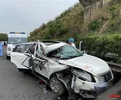 北京一女老师，车祸意外瘫痪，被丈夫抛弃。10年前资助过的穷学生：老师，这辈子我养