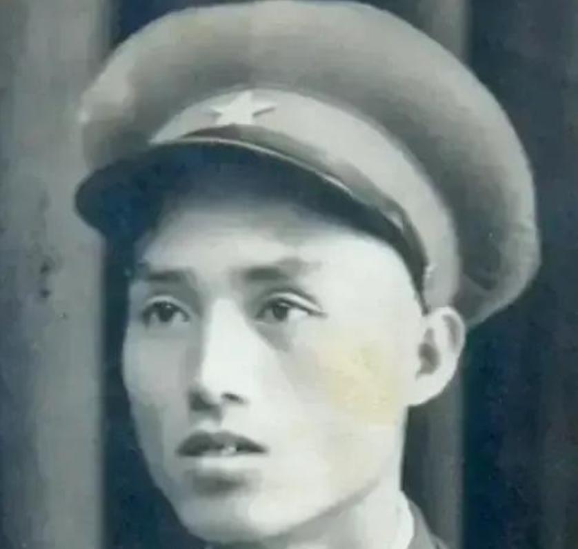 1942年，赵培宪被俘，日军捆住他的双手，把他押到训练场给新兵练刺刀，但被赵培宪