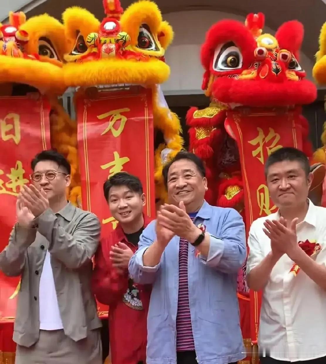 曹云金开的饭馆就在我家门口，朝阳区王四营桥北路西，饭菜质量可以，价格居中！顾客现