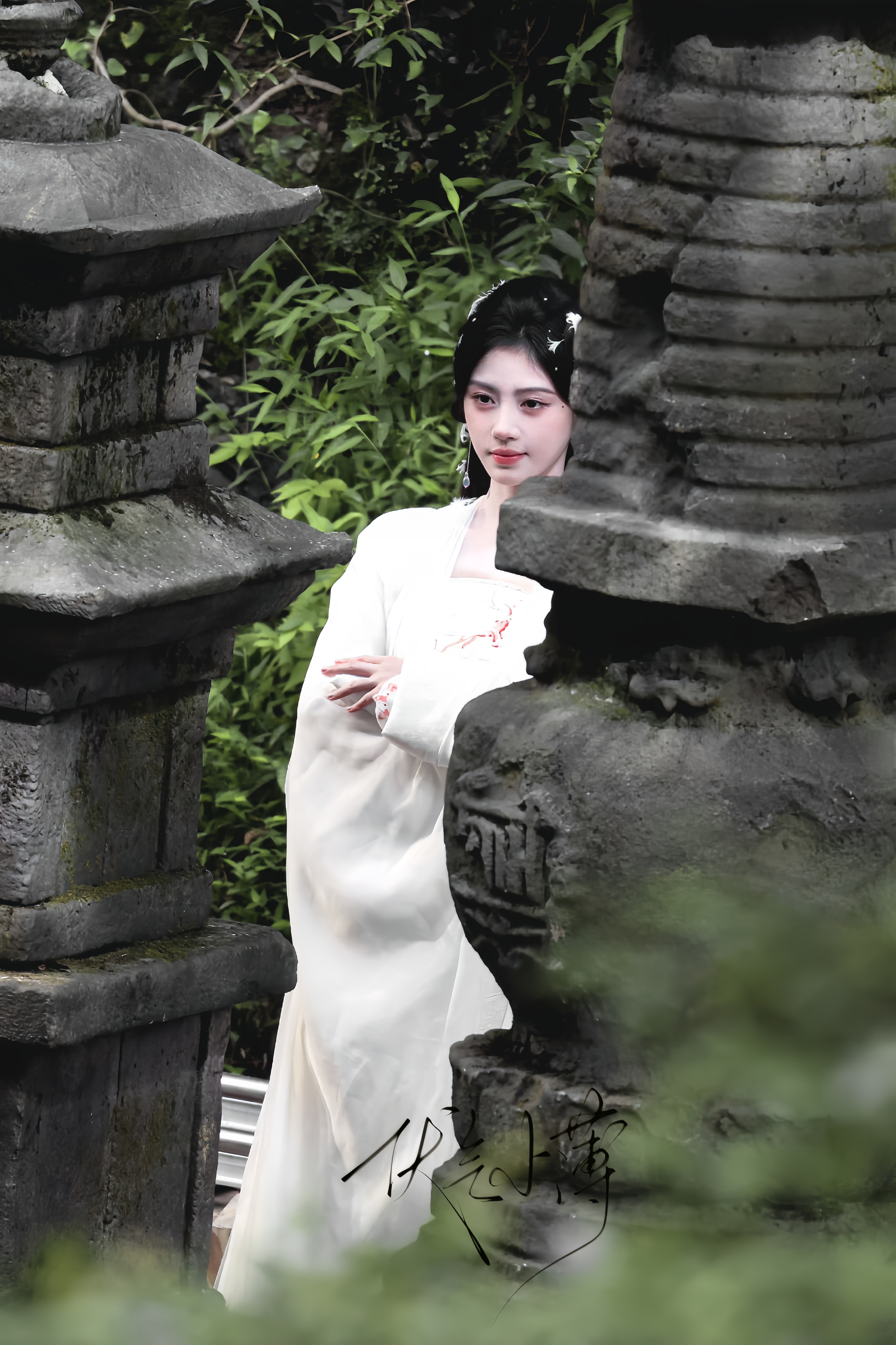 云想衣裳花想容鞠婧祎苏绿夏