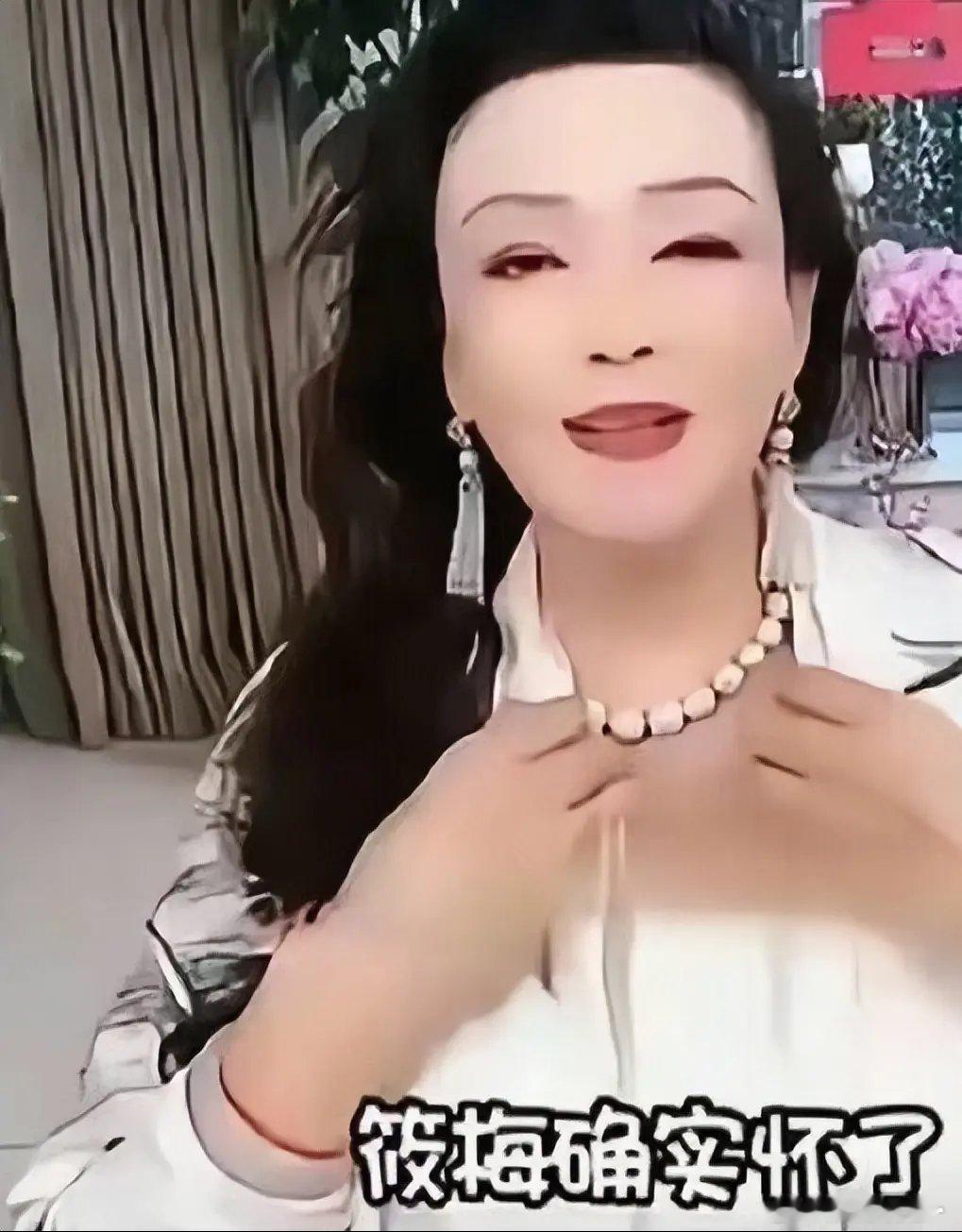 突发！汪小菲一家，传来喜讯！6月5日，张兰突然在直播间透露了家里的一个大喜讯：新