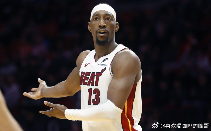 NBA常规赛，热火主场112-105击败雄鹿，阿德巴约最后连罚12球。全场比赛，