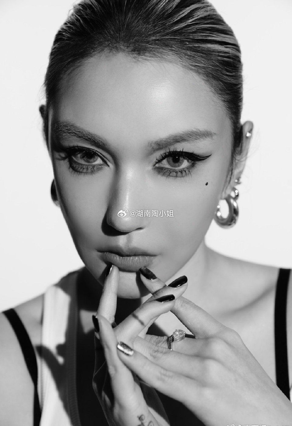 李雨桐喊话薛之谦李雨桐 今天我就一个个公开所有的真相 李雨桐公开喊话薛之谦：“今