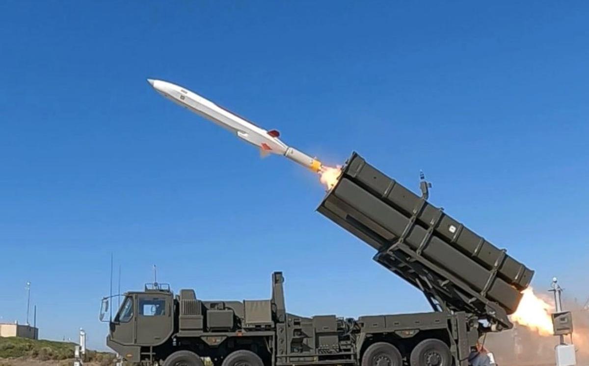 态度强硬！日本把导弹瞄准中国方向，射程覆盖上海，想先下手为强。日本熊本深夜部署千