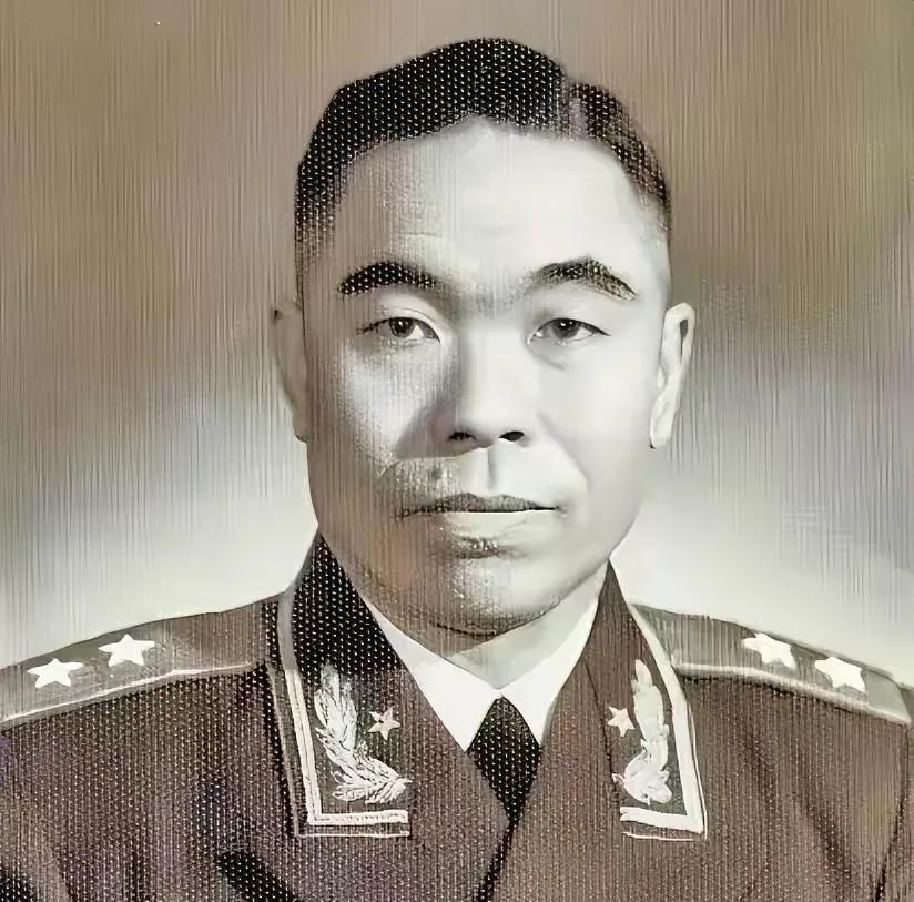 1948年，曾泽生在长春起义后，蒋介石气坏了，当即给北平宪兵团下了密令：“立即逮