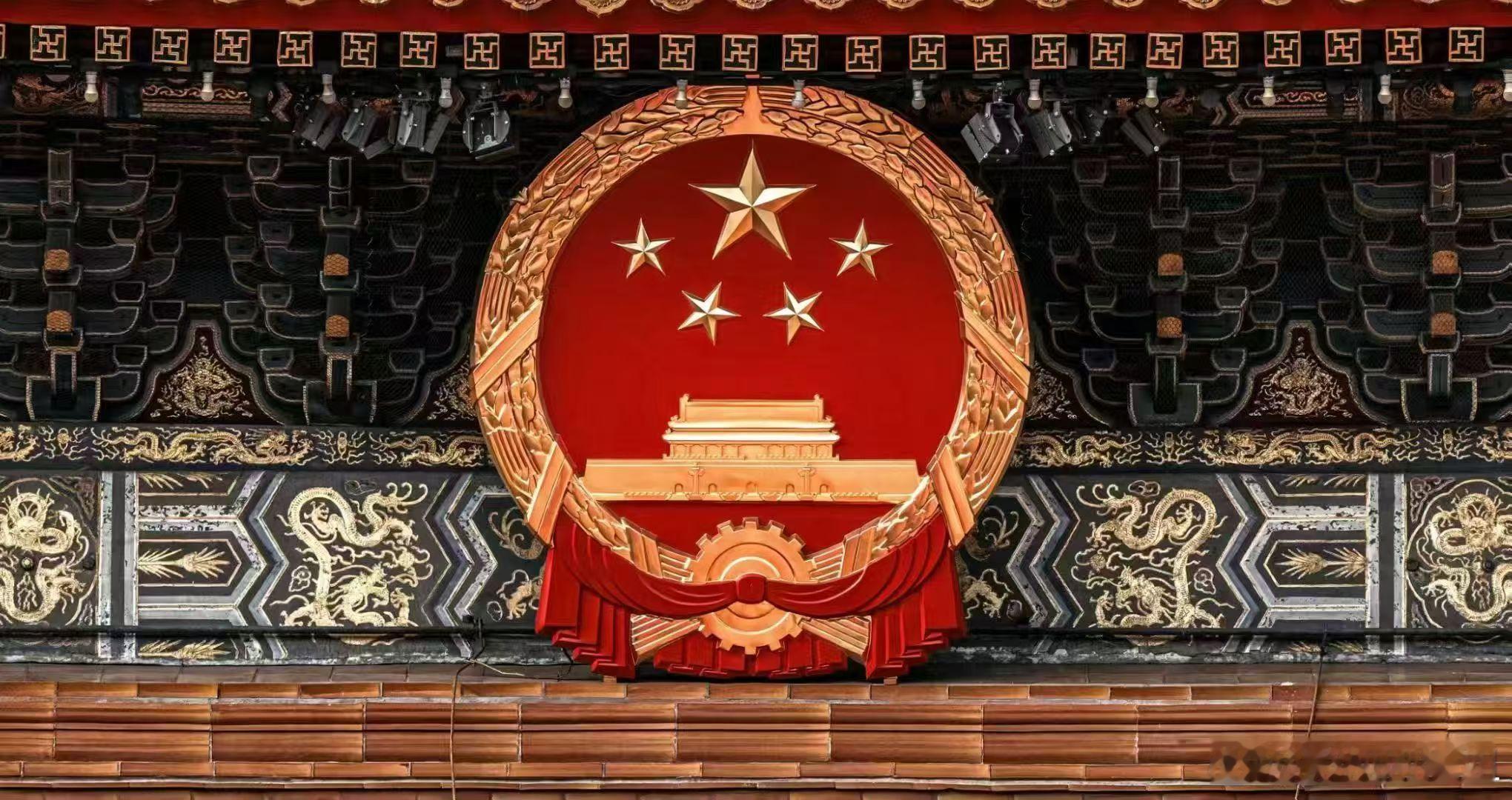胜利八十载砺剑护山河 ​​​