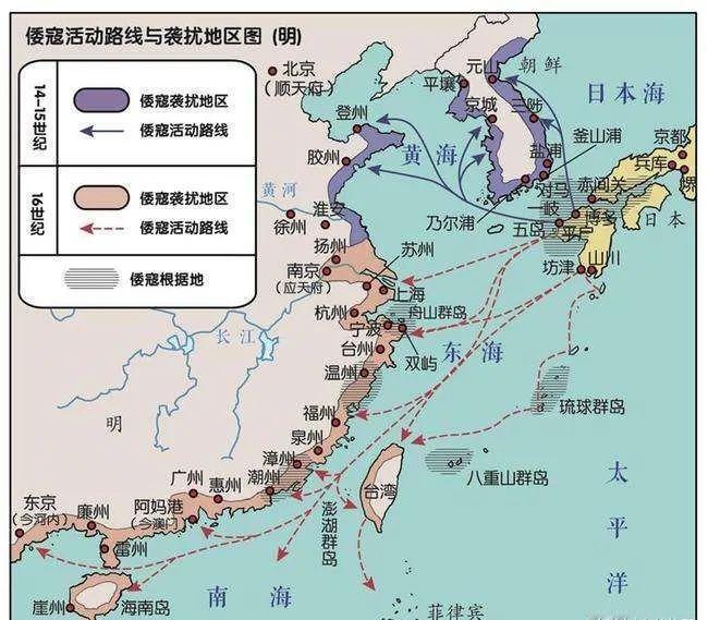 黄仁宇在其作品《万历十五年》中认为，倭寇入侵的主要原因，跟当时的国际海上贸易有着