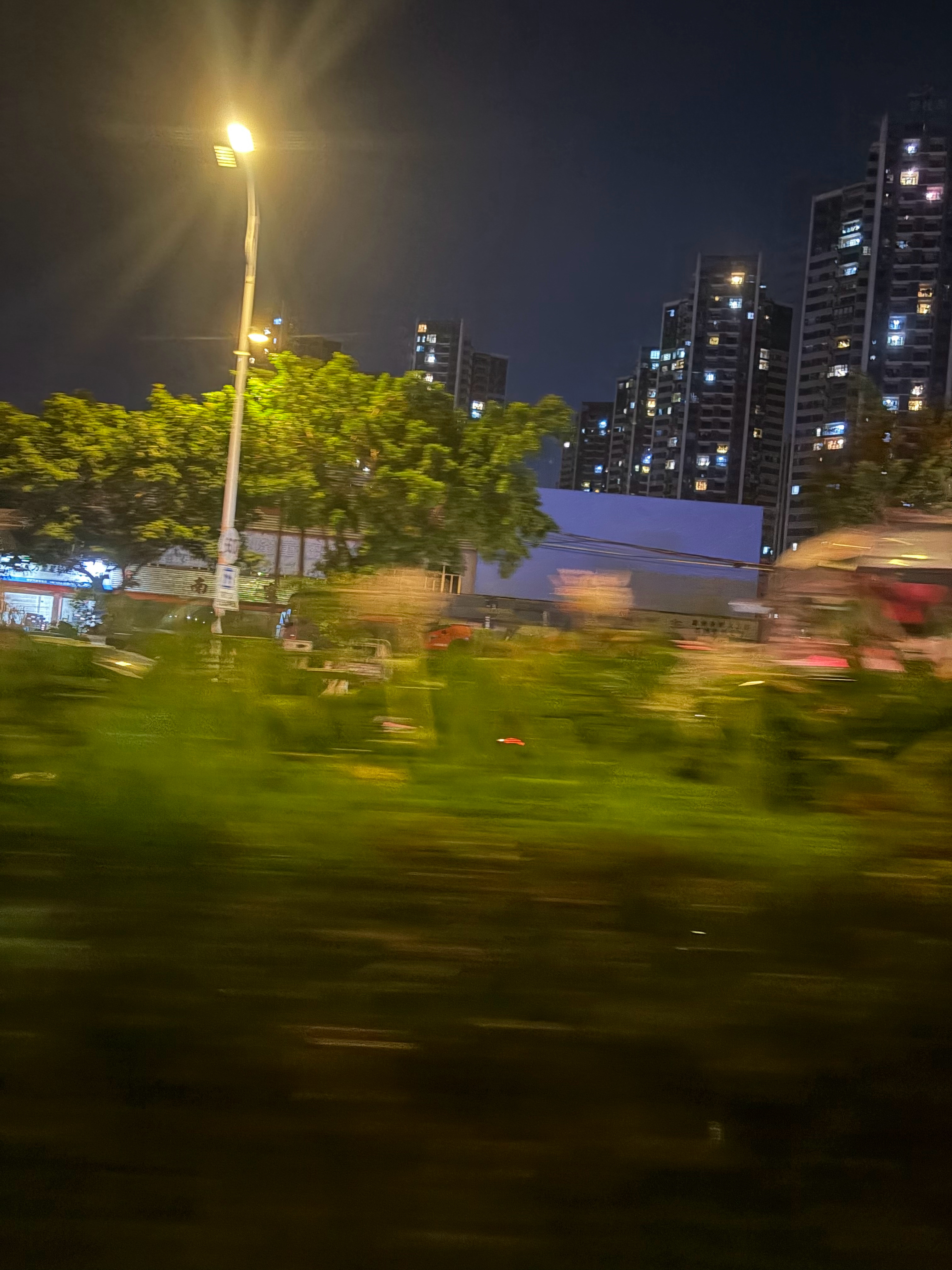 不愧是周五的晚上堵车堵到我头晕