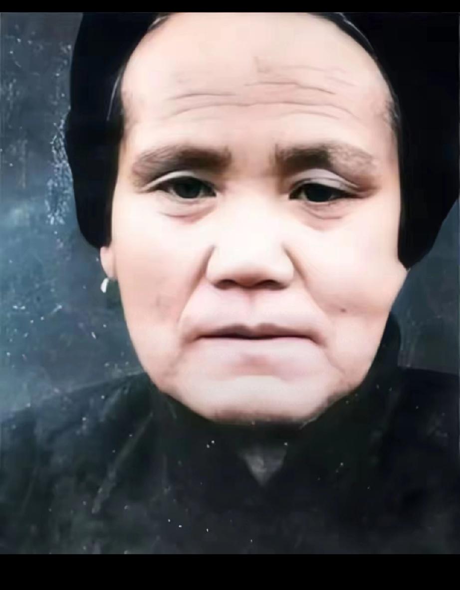 1. 抗战母亲邓玉芬：
为躲日军捂死亲儿，
余生25年活在痛苦中  
2. 19