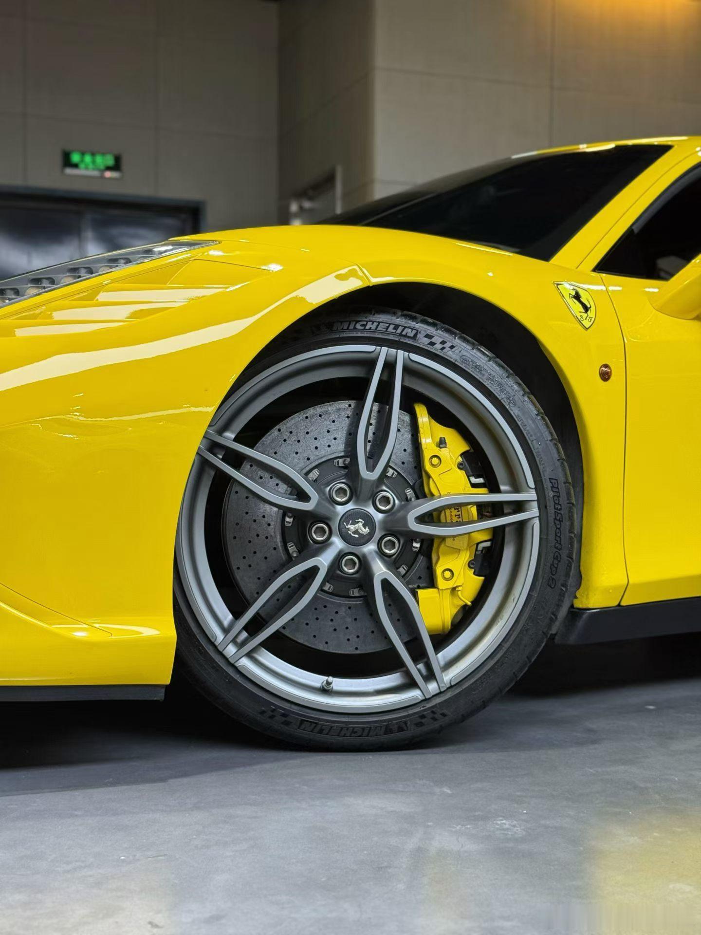 法拉利458Speciale稀有配色 超高选配 仅9000公里… 