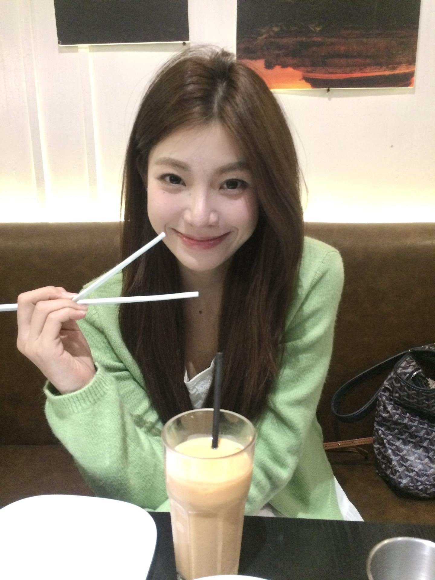 人只有快乐 运气才会好 活在当下就好 不要预支明天的烦恼