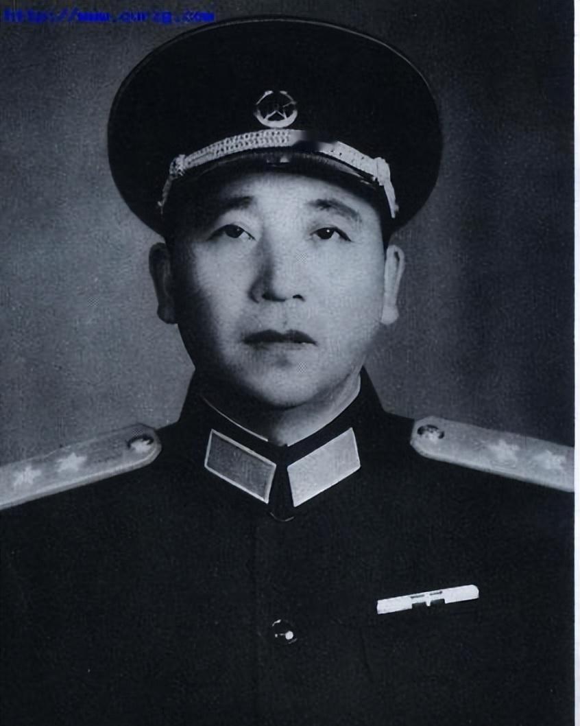 1953年秦基伟第一次见毛主席时大胆开玩笑，毛主席当场反应幽默：我怎么会那样说呢