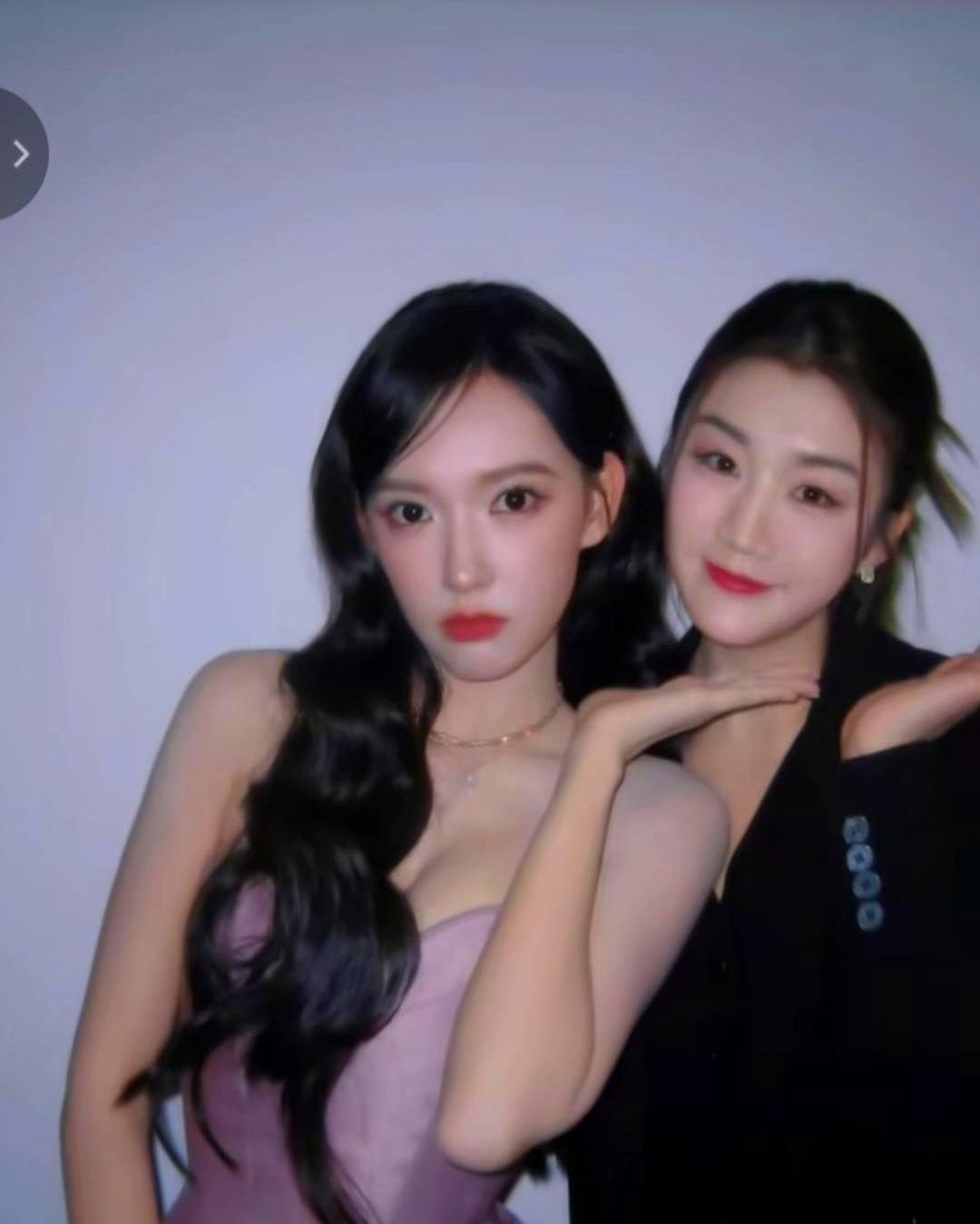 在昨天的节目中两个好朋友又见面了。

节目里程潇对陈梦的夸赞并非客套。无论是射箭