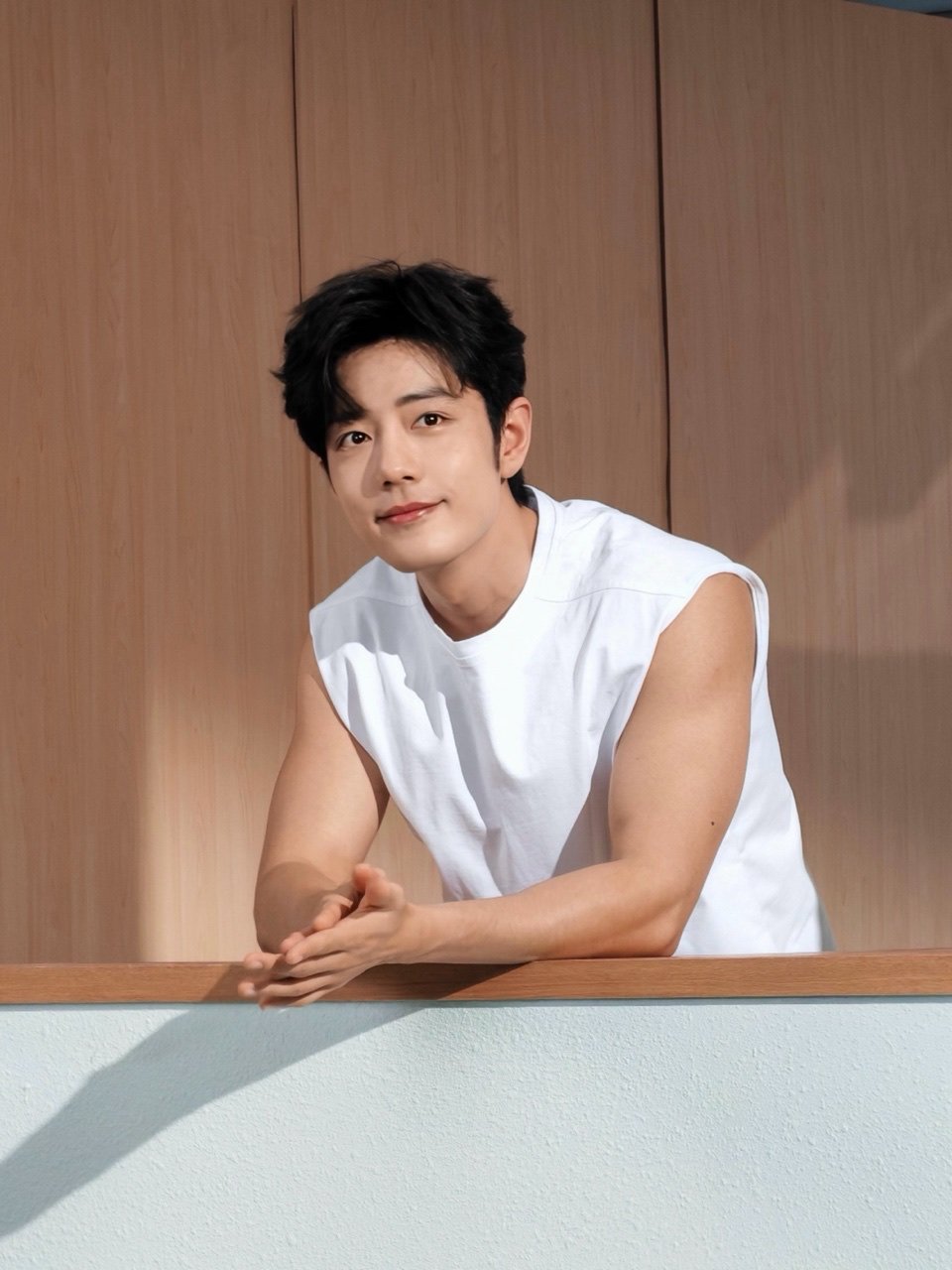 肖战白色无袖背心live 肖战刹那live 肖战白色无袖背心live 