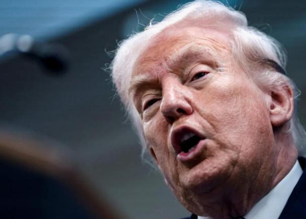 这下美国彻底陷入尴尬，本以为中东能消停几天，结果以色列偏不按剧本走，前脚美伊刚放