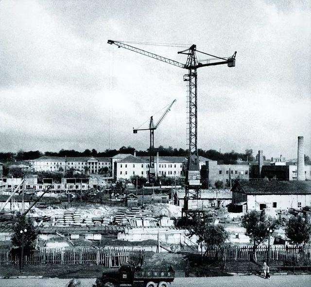 朝鲜为什么富裕不起来？因其发展道路已被“1718委员会”锁死
在讲这把“锁”之前