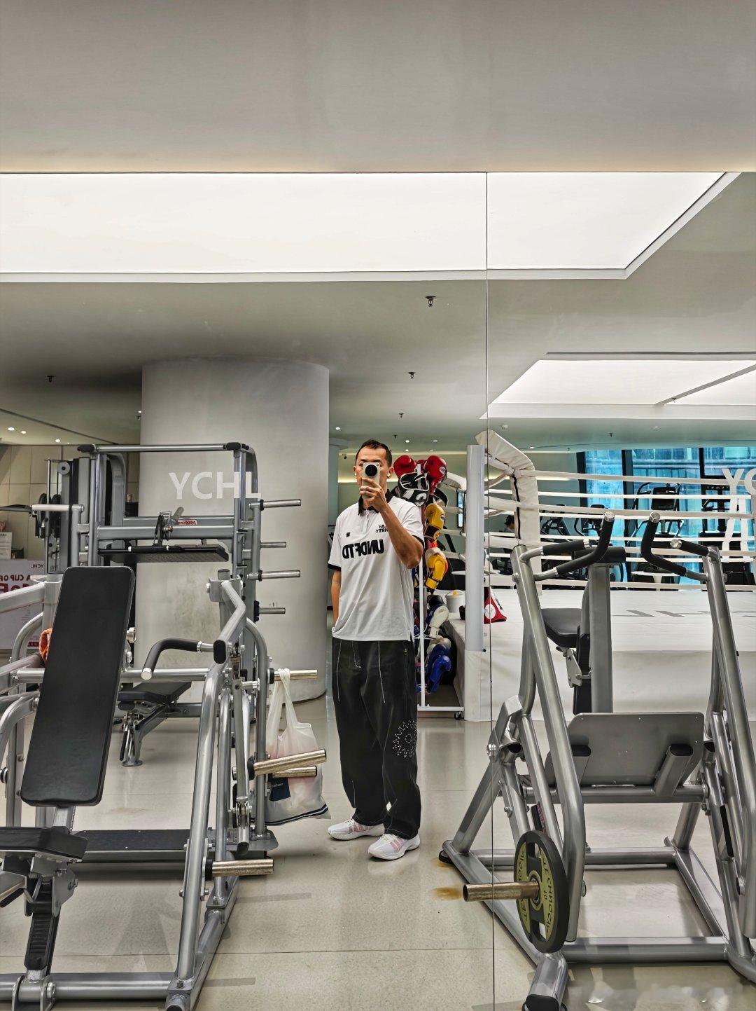 PLAY DIRTY太多太多不可控了，活在当下吧～nevergiveup我是搭配