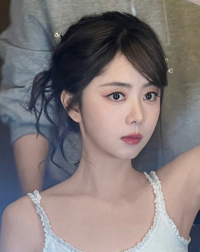 资本大佬为什么都盯着谭松韵？原因很简单，不是她有多好的演技、有多漂亮，而是她笑起