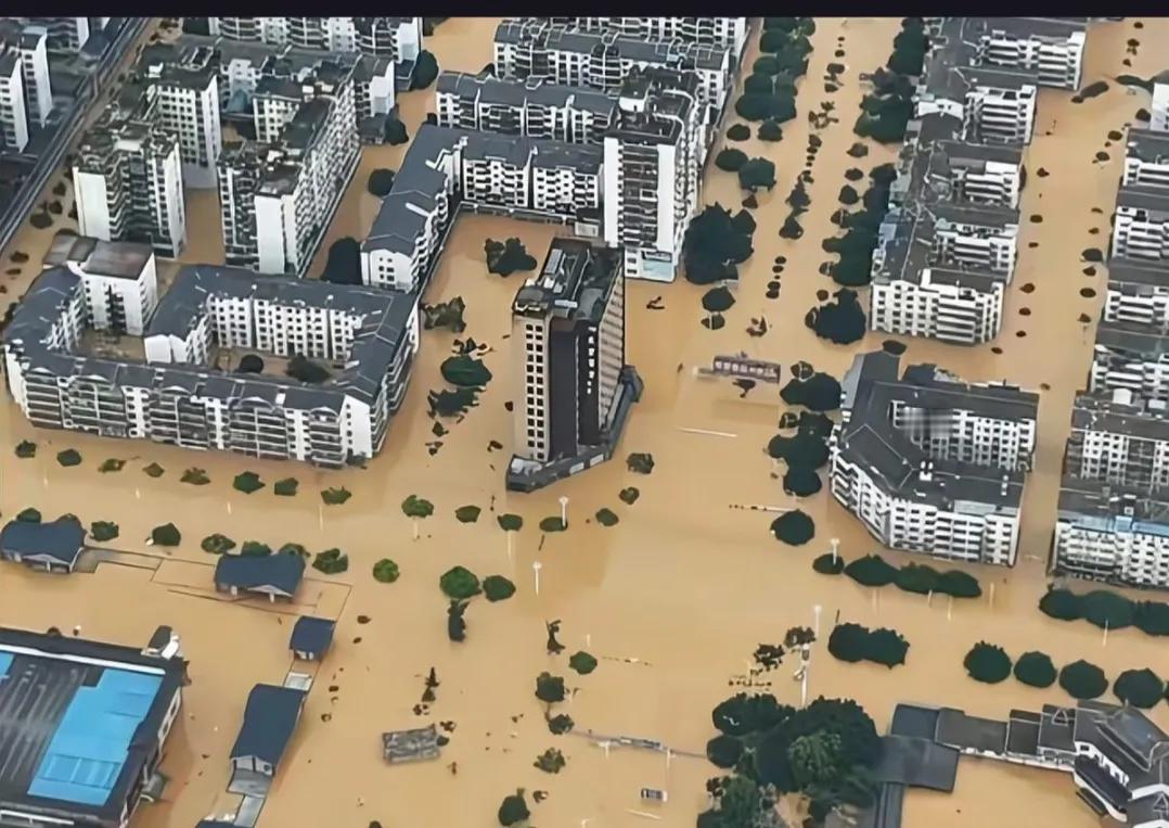 贵州榕江今年6月遭遇“70年一遇”特大洪水，令人震惊！为何往年同样雨季频繁却未曾