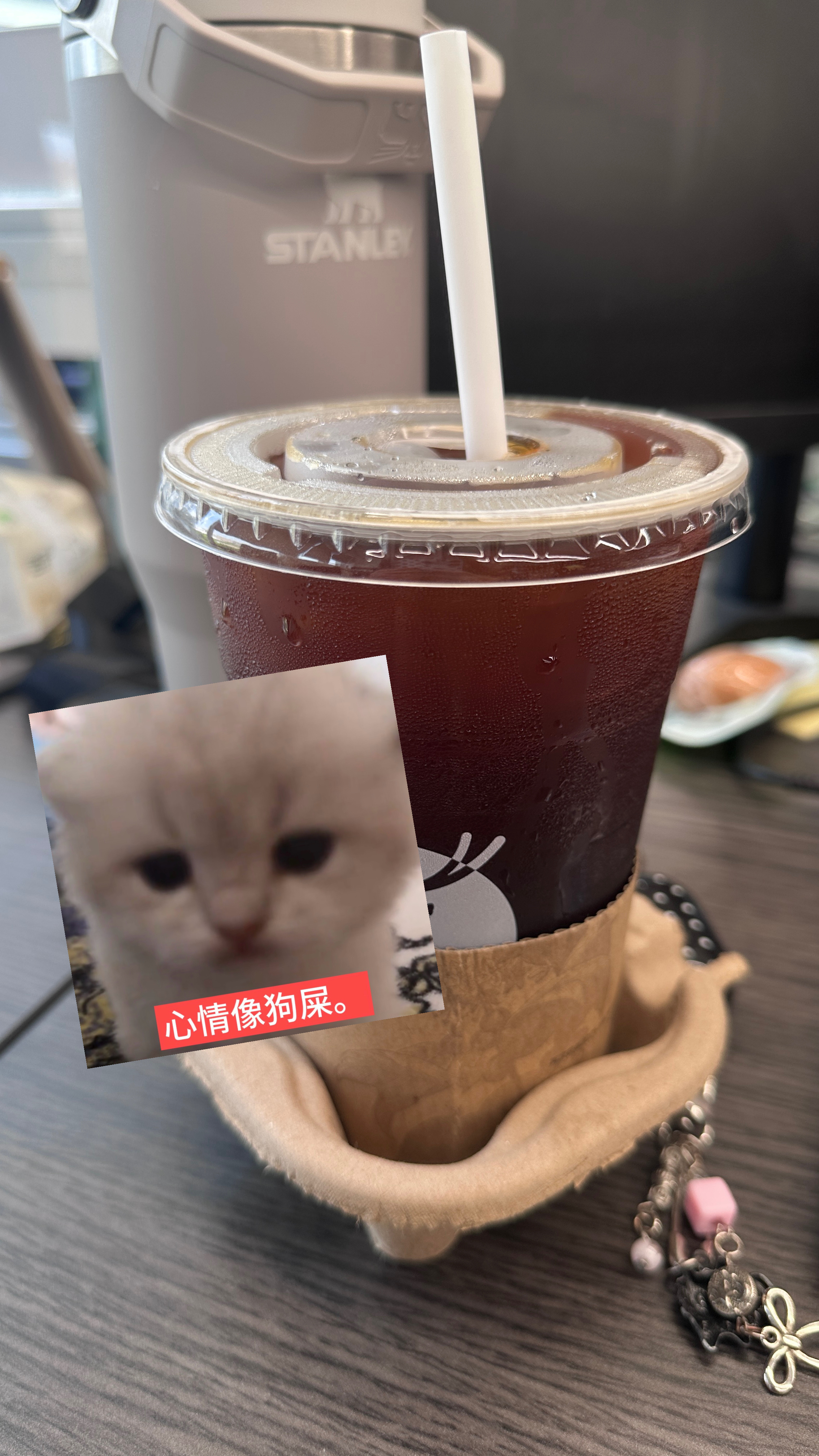呵呵为了联名点的超大杯 瑞幸你阿帕次 ​​​
