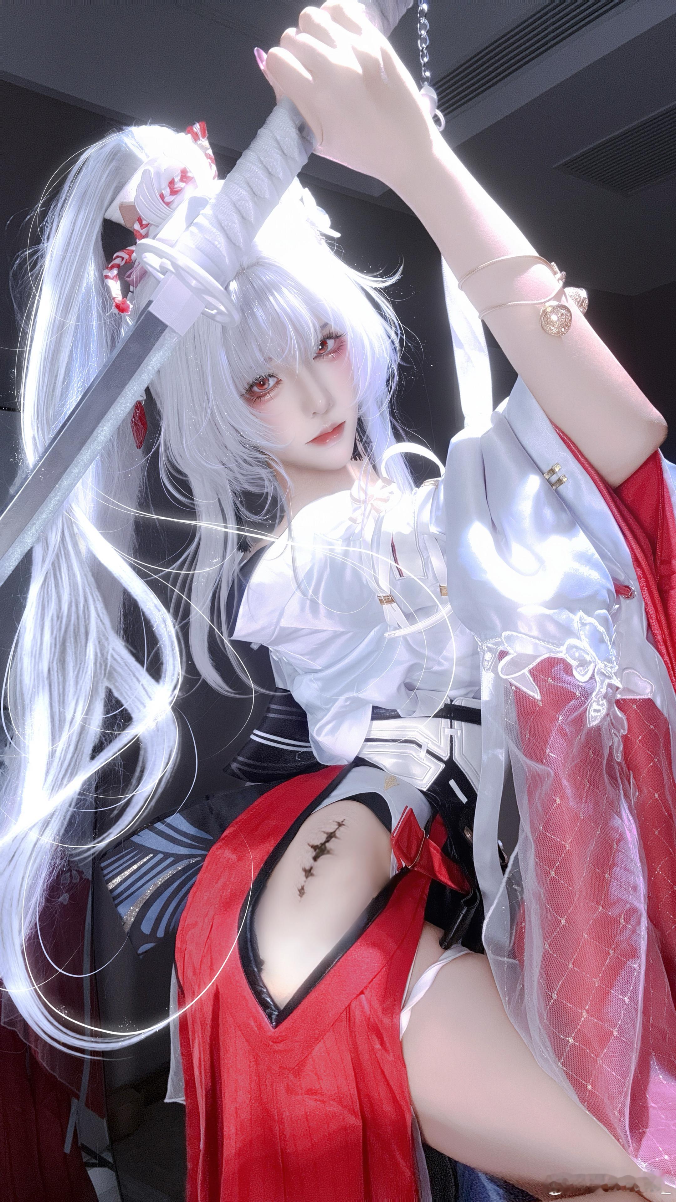 来点新壁纸鸣潮鸣潮绯雪cosplay